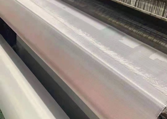 10X10は1m x 50mを編まれたガラス繊維の金網の生地の平織り一致させる